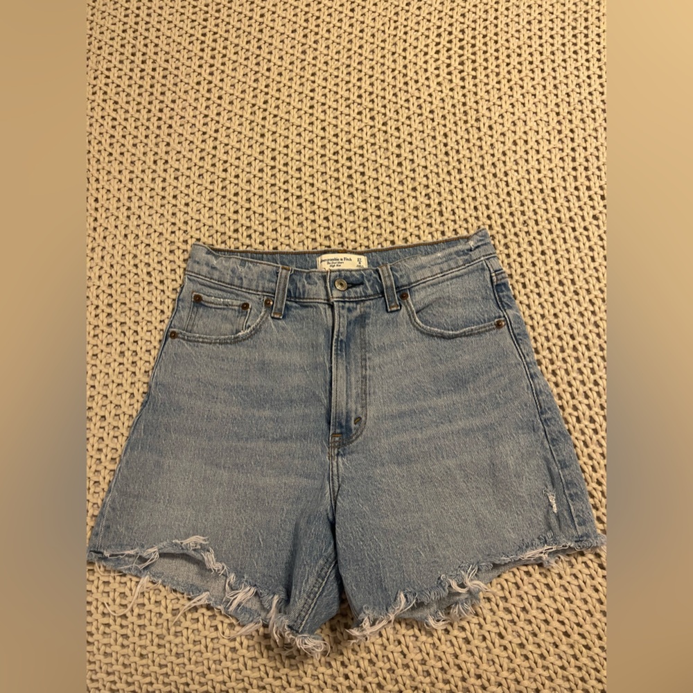 Abercrombie high rise dad short